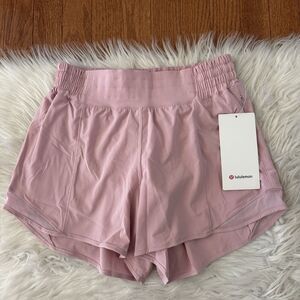 Lululemon Hotty Hot High Rise Shorts Women’s Size 6 Pink Haze 4” Lined Run NWT